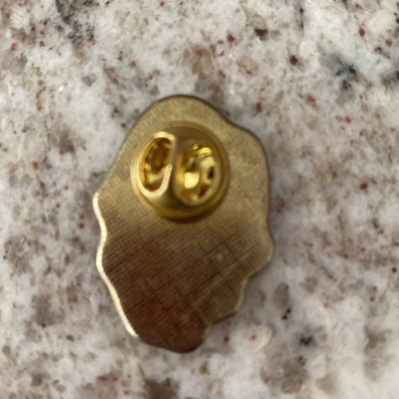 Vintage gold tone angel pin about 1 1/4 in long - Picture 4 of 4